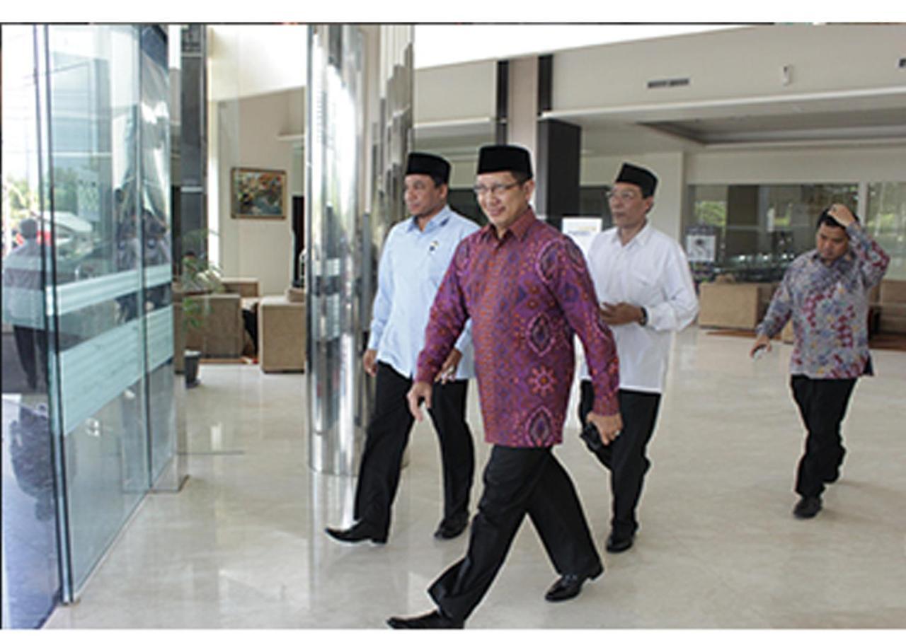 โรงแรมโกลเดน พาเลซ ลมบ็อก มาตารัม ภายนอก รูปภาพ